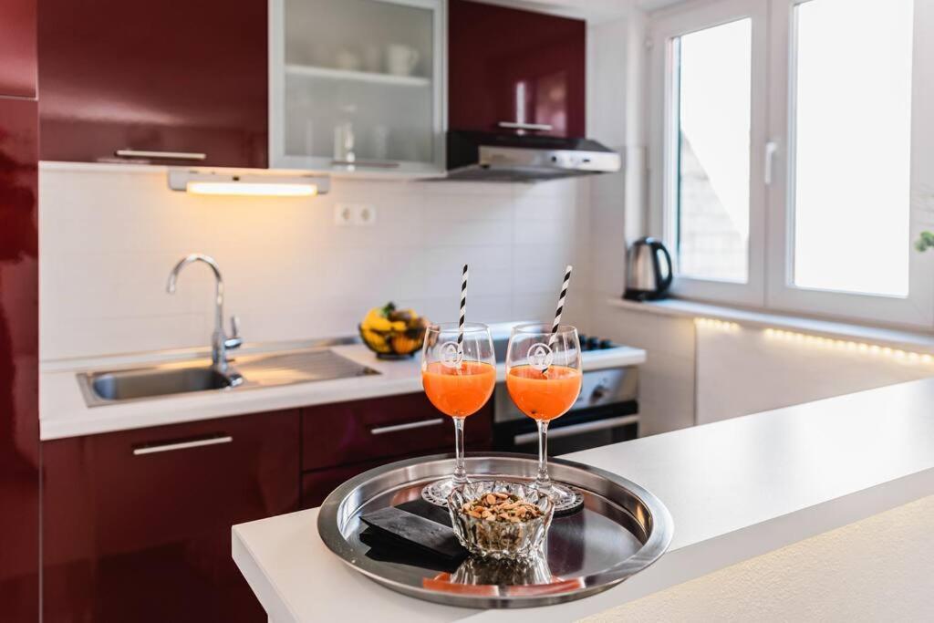 Holiday Home Marina-Renovated House In City Center Rogoznica  Kültér fotó